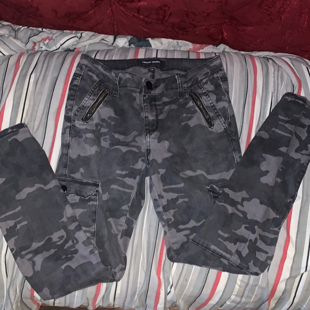 Camouflage ashley mason cargo styled pants with zippers